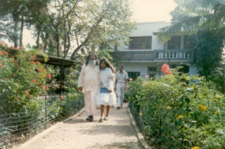 Swamiji and Shamo Avoca